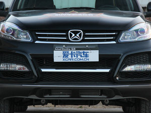 2013款汽油 2.0T 四驱手动超豪华版 五座 中网