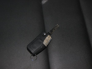 2013款汽油 2.0T 四驱手动超豪华版 五座 车钥匙