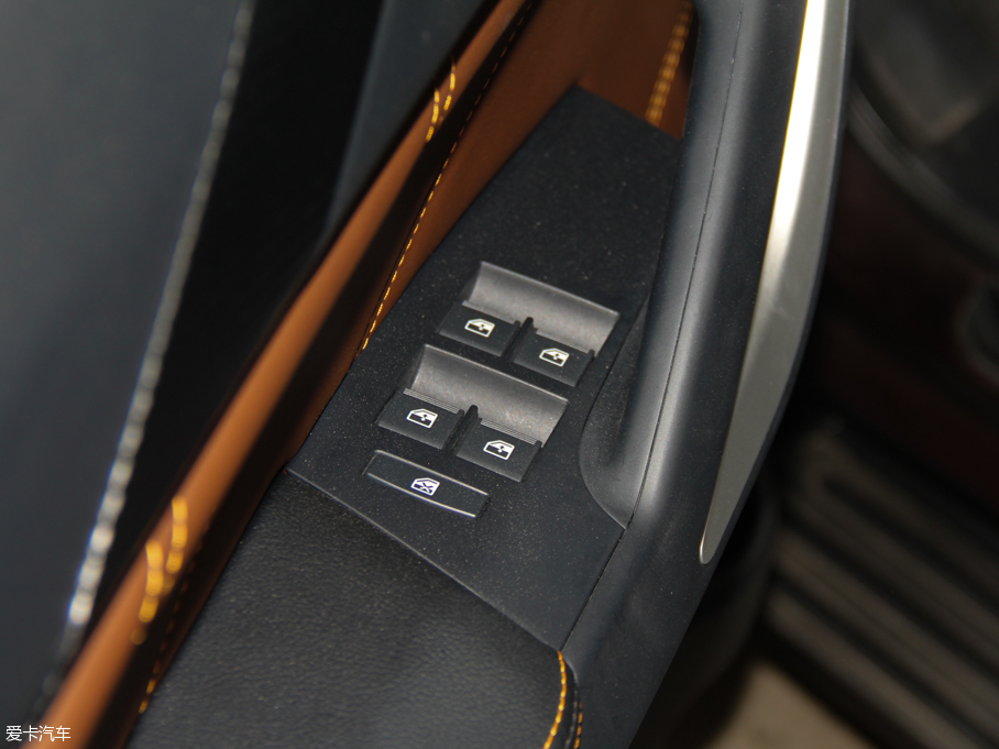 2016SS350 2.0T Ԅ(q)ͺA촰5