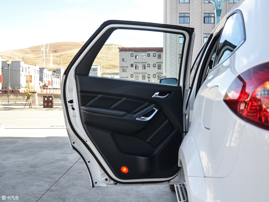 2016SS350 2.0T ԄӃ(q)ͺA5