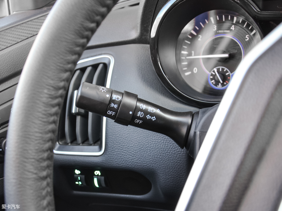 2016SS350 2.0T ԄӃ(q)ͺA5