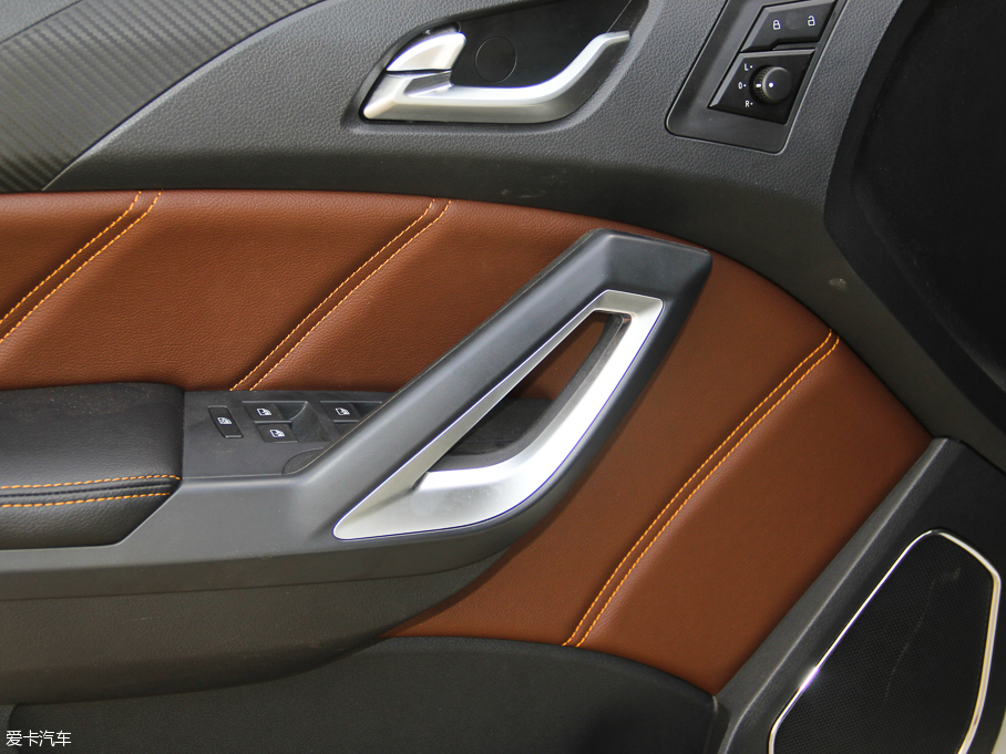2016SS350 2.0T ԄӃ(q)ͺA촰5
