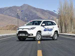 2016款2.0T 自动两驱汽油豪华版5座 左前45度