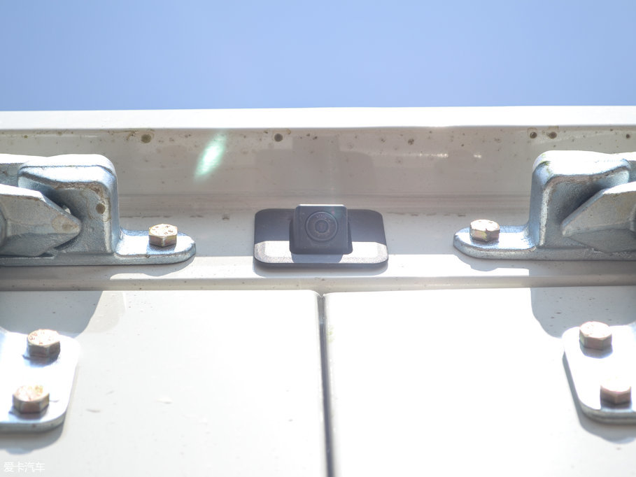 2017P\(yn)  wALӰF x IV 