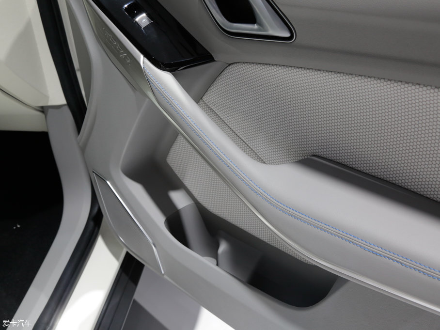 2017SS330 BEV 늄(dng)܇