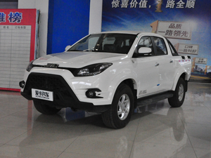 2017款经典2.4T 手动四驱 标轴豪华版 柴油 左前45度