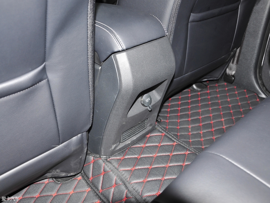 2017SS350 2.0T ԄӃ(q)ͺA촰7