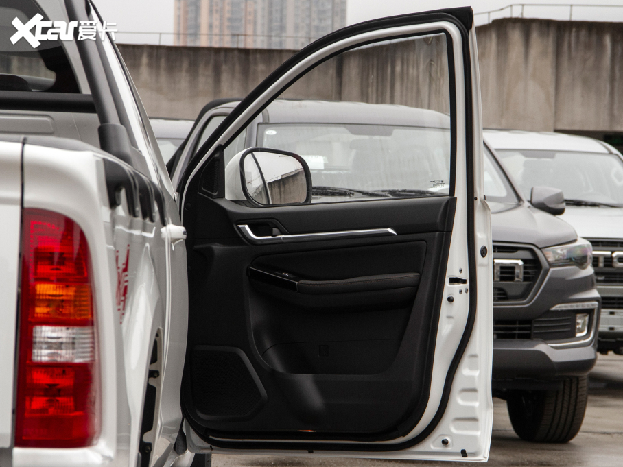 2020������߄�; 5 2.0T ����������L�S ����