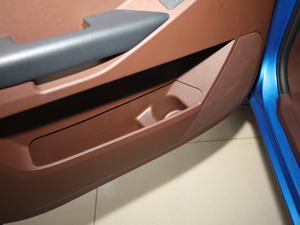 20203 2.0T 򌘷ͿݰLS  ǰTg