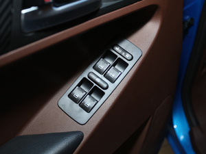 20203 2.0T 򌘷ͿݰLS  п؅^