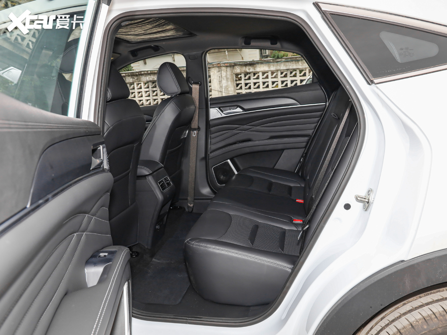 2021���L(f��ng)��ix5 1.5T CVT���л�����