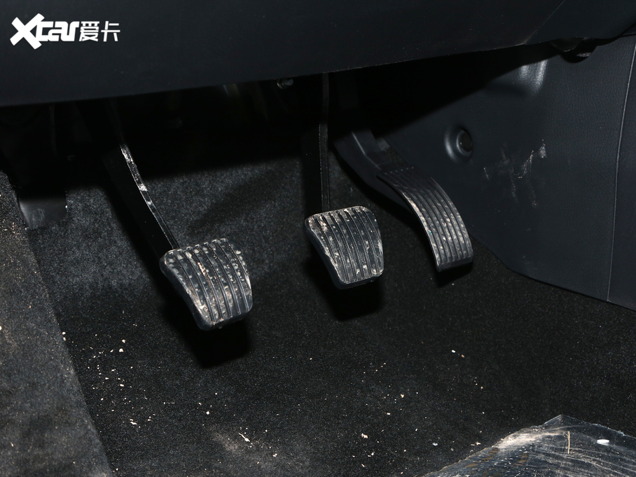 2021���L(f��ng)��580 ���ǰ� 1.8L �ք�(d��ng)��Ӣ��