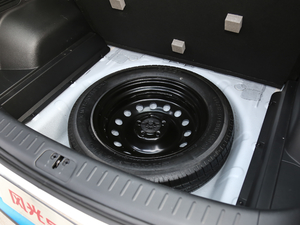 2021款1.5L 自动优享型 备胎