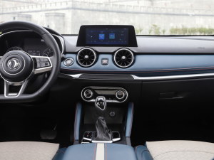 2022款1.5T CVT智享型 中控台