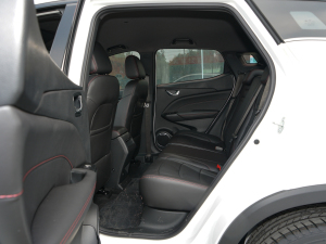 2022款1.5L 手动悦享型 后排空间