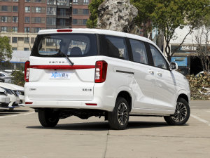2022款1.5L 豪华型客车 5座 右后45度