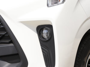 2022款1.5L 豪华型客车 5座 前雾灯