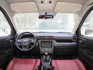 2022款1.5L 豪华型客车 5座 内饰全景