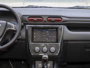 2022款1.5L 豪华型客车 5座 中控台