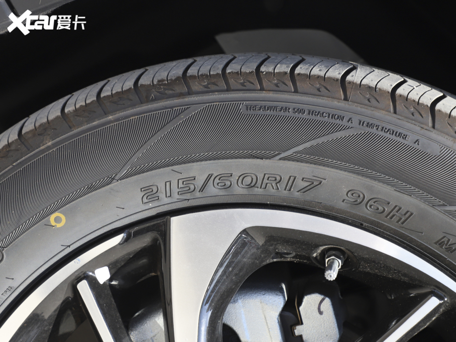 2022L(fng)S560 1.5T CVTӢ