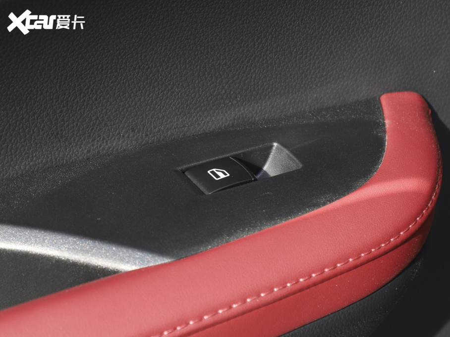 2022LS560 1.5T CVTӢ