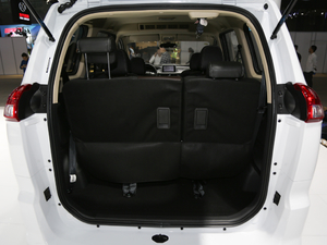 2017款S 1.5L 手动精典型 空间座椅