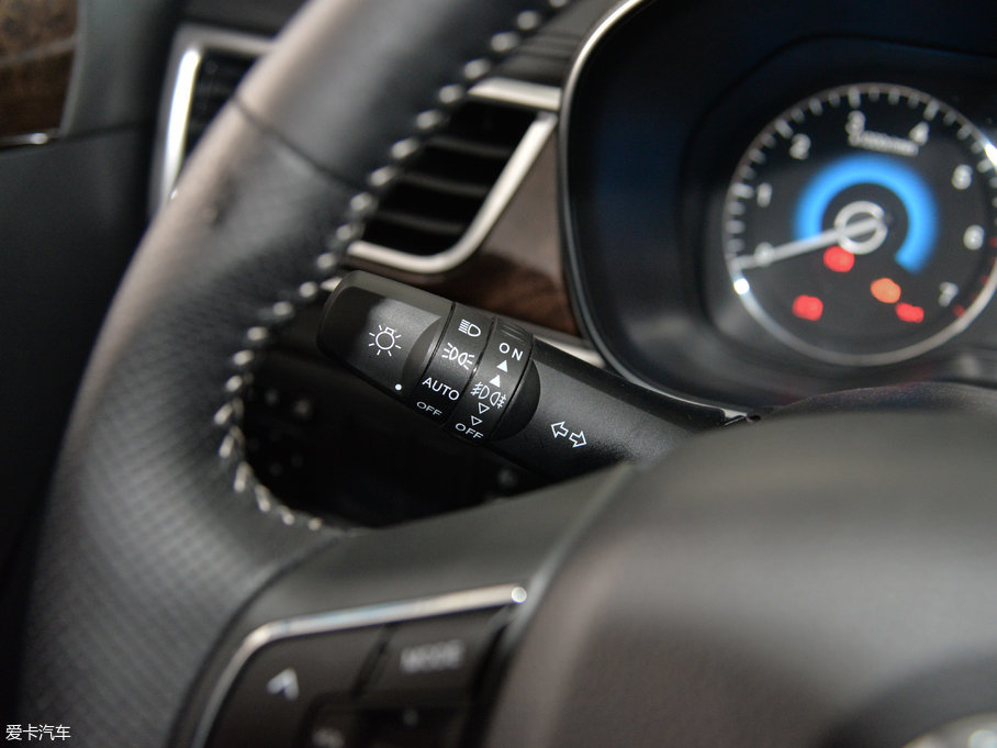 2017L(fng)580 1.5T CVT