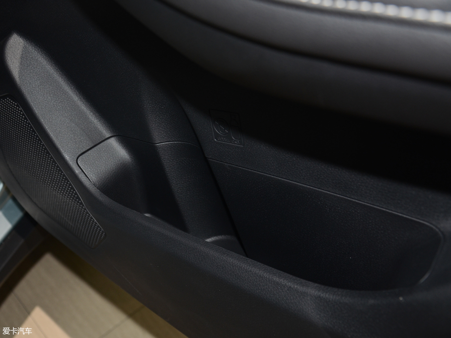 2018L(fng)S560 1.8L CVTF 7