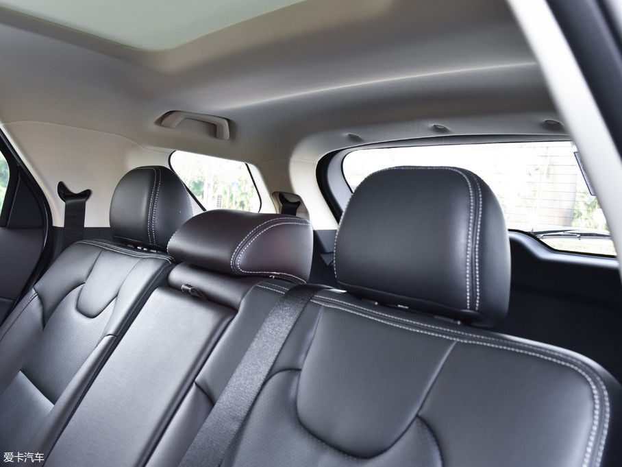 【2018款风光S5601.8L 自动智联型 7座_空间
