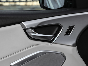 20192.0T @SH-AWD V g