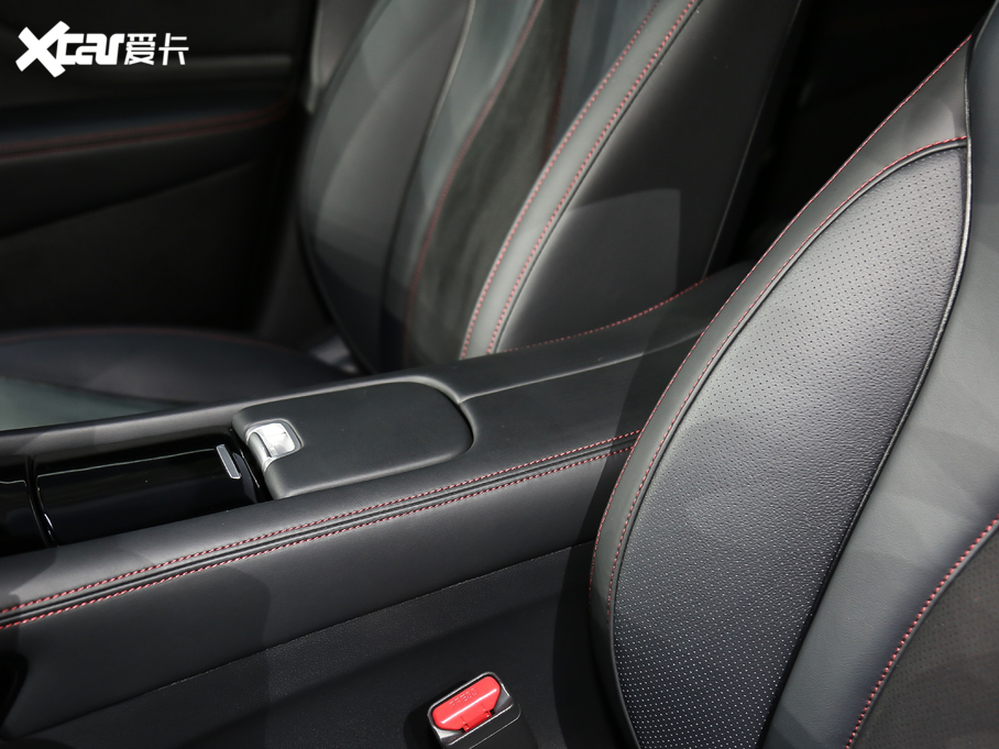 2021��֎��CDX 2.0L ��򌄓����A-Spec�\�ӿ�