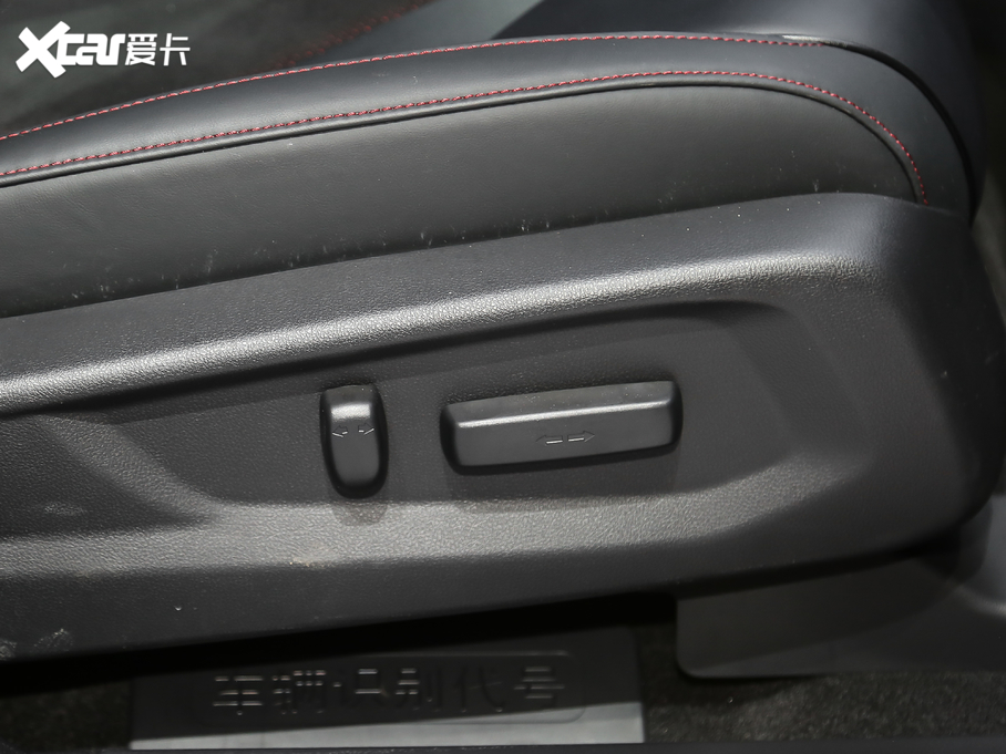 2021��֎��CDX 2.0L ��򌄓����A-Spec�\�ӿ�