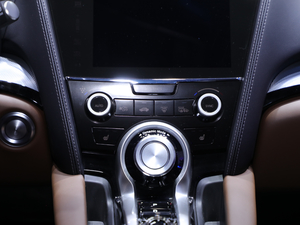 2021款2.0L 两驱质享版 空调调节