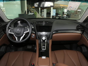 2018款2.0L 质享版 内饰全景
