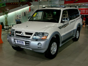 2011款3.0GLX 自动版 整体外观