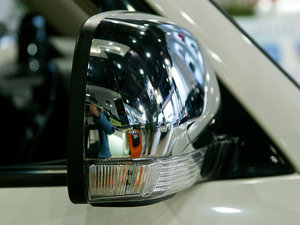 2011款3.0GLX 自动版 细节外观