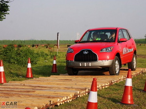 2009款2.0L 手动两驱舒适艺术版 整体外观