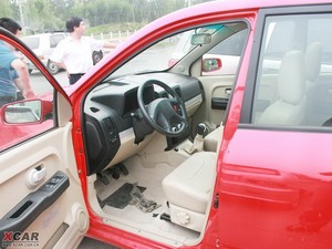 2009款2.0L 手动四驱豪华艺术版 空间座椅