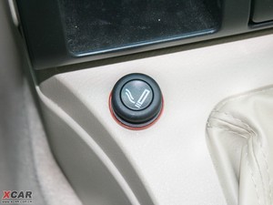 2009款2.0L 手动四驱豪华艺术版 中控区