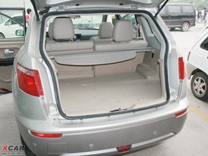 2009款2.0L 手动四驱豪华运动版 行李厢空间