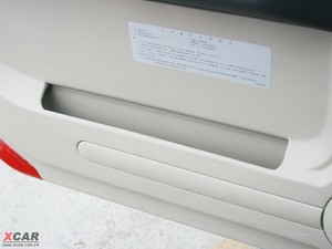 2009款2.0L 手动四驱豪华艺术版 空间座椅
