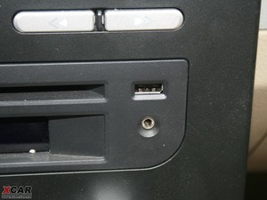 2009款2.0L 手动四驱豪华艺术版 中控区