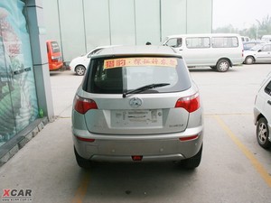 2009款2.0L 手动四驱豪华运动版 正后	