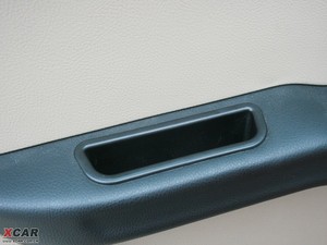 2009款2.0L 手动四驱豪华艺术版 空间座椅