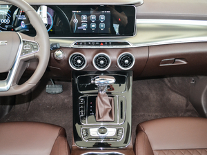 2018款1.6T DCT精英型 中控台