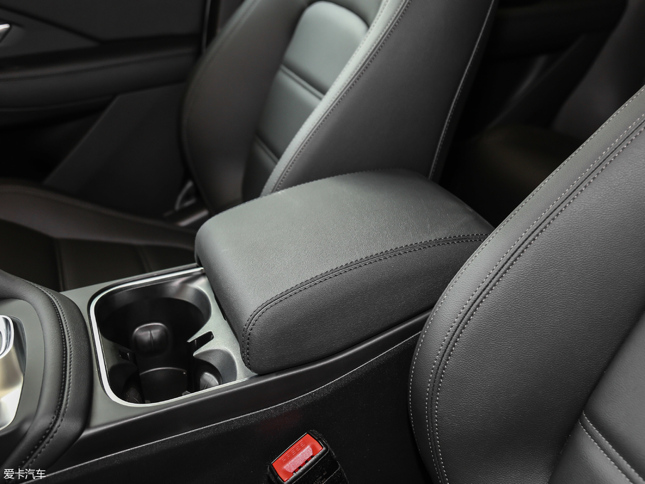 2018ݱE-PACE P250 SE