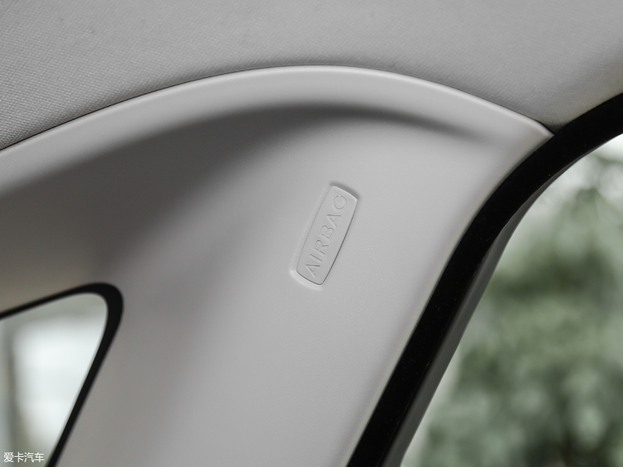 2018ݱE-PACE P250 SE