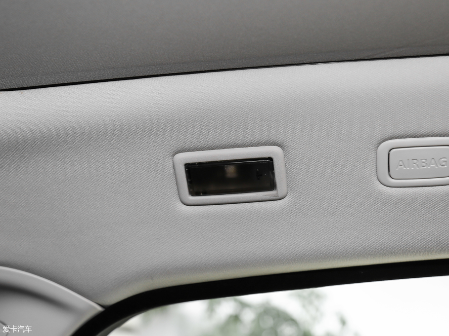 2018ݱE-PACE P250 SE