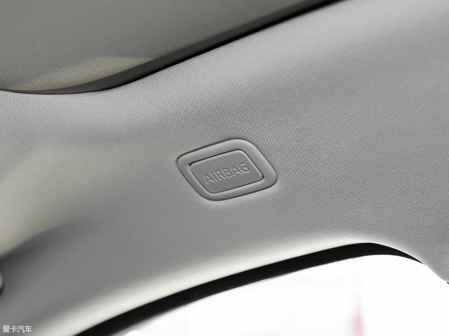 2018ݱE-PACE P250 SE