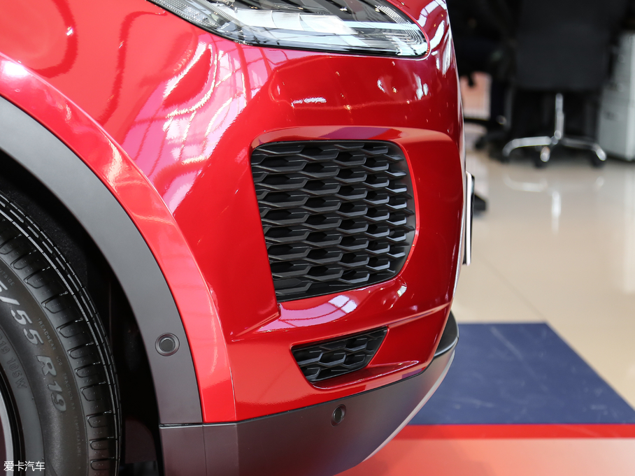 2018��ݱ�E-PACE P200 S